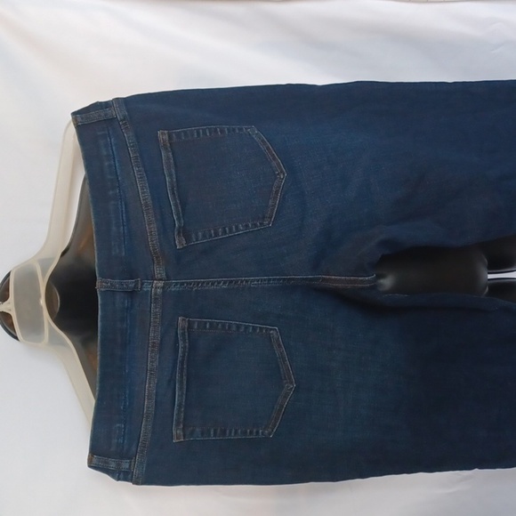 NEW D&Co Straight legs Jeans Petite Size 16P Women’s Blue, 26" Inseam, 11" Rise - Picture 4 of 8